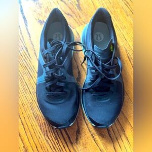 Lululemon tennis shoes size 8